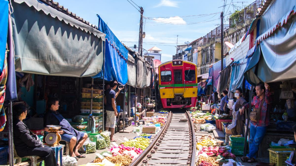 Bangkok with Floating Market - Image 3